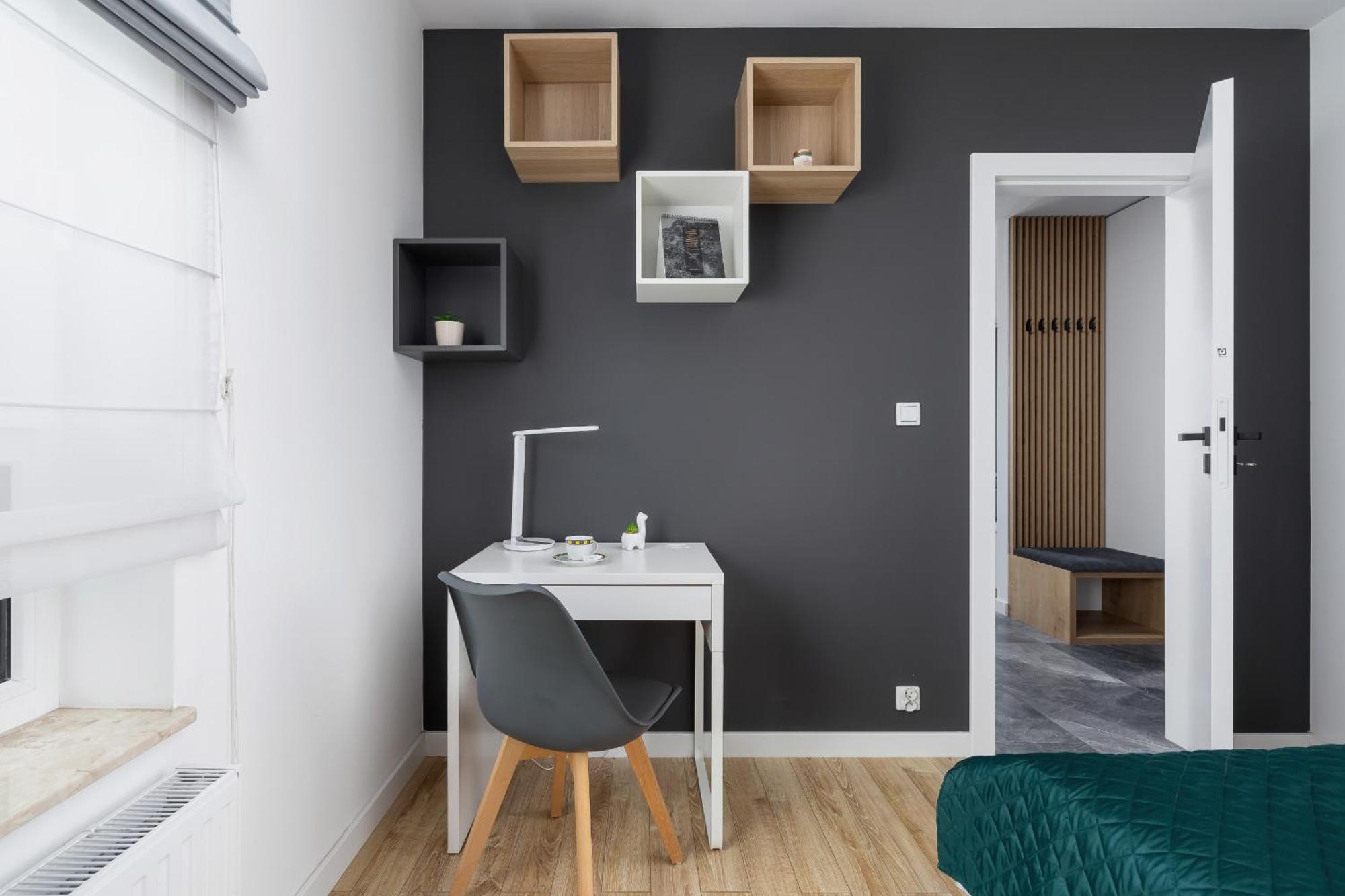 Elegant In Cracow With Balcony, Parking And Desk By Renters Apartment *