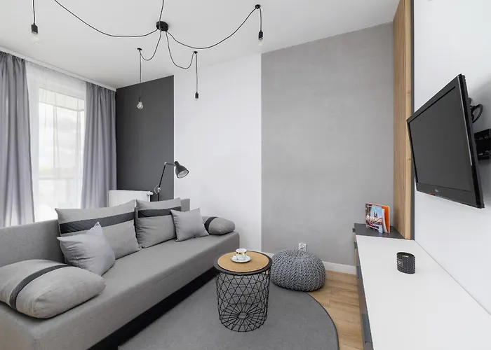 Elegant Apartment In Cracow With Balcony, Parking And Desk By Noclegi Renters